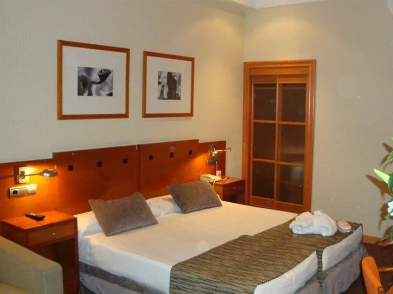 **** Szálloda Petit Palace Arturo Soria Alcala Madrid Spanyolország